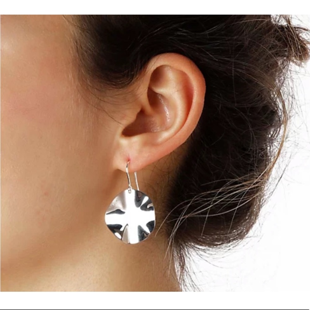 UltraFine Silver Wavy Disc Dangle Earrings - Picture 3 of 5